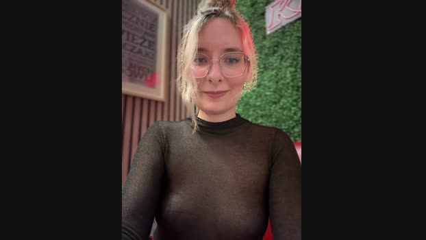 The_Snowwhitee StripChat Female 19-02-2025