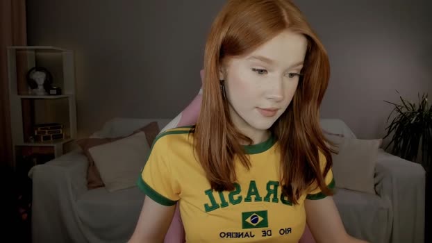 leahsthetics Chaturbate Female 19-02-2025