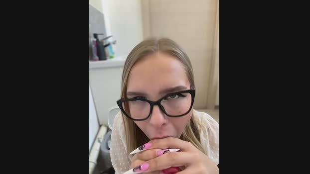 mur_girl StripChat Female 20-02-2025