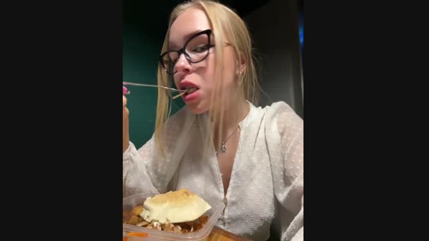 mur_girl StripChat Female 20-02-2025