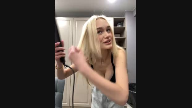 KristinaDane StripChat Female 20-02-2025