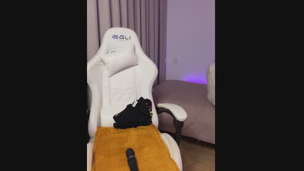 SunnyMOON_13 StripChat Female 20-02-2025