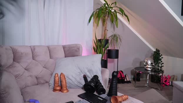 hotmilfbitch StripChat Female 20-02-2025