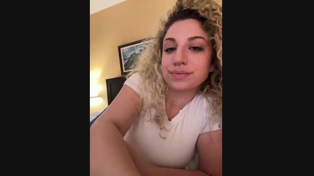 miamellycious StripChat Female 20-02-2025