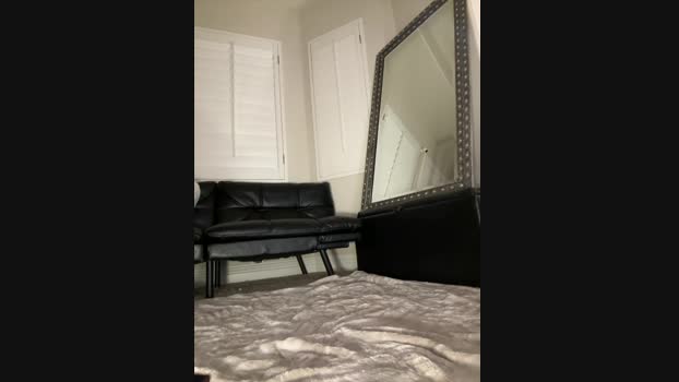 18petitewhitegirl StripChat Female 21-02-2025