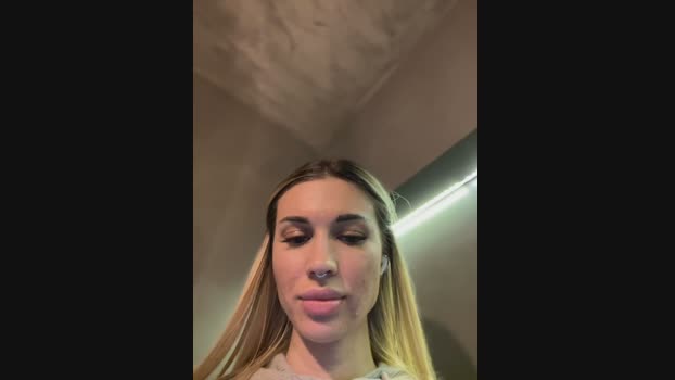 Charming_Ritta StripChat Female 21-02-2025