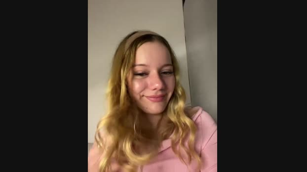 NicoleCut StripChat Female 21-02-2025