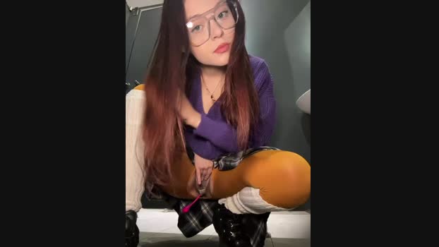 Times__Square StripChat Female 21-02-2025