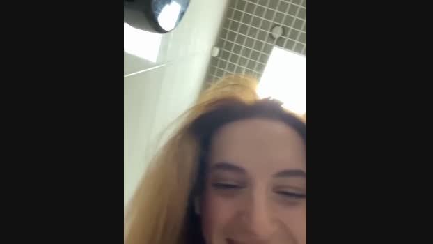 -AngelAri- StripChat Female 22-02-2025