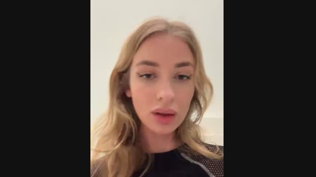 EvieEvans StripChat Female 22-02-2025