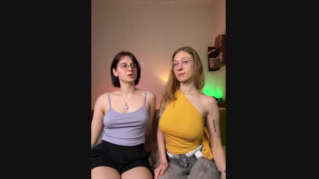 Jitoon_Exe StripChat Female 22-02-2025