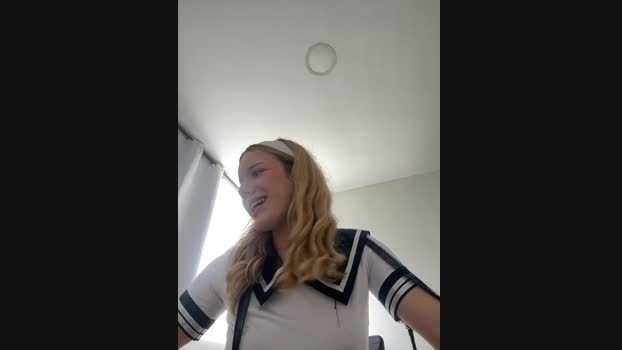 NicoleCut StripChat Female 23-02-2025