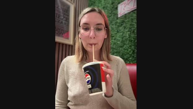 The_Snowwhitee StripChat Female 22-02-2025