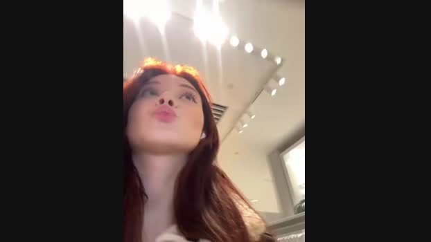 Times__Square StripChat Female 22-02-2025