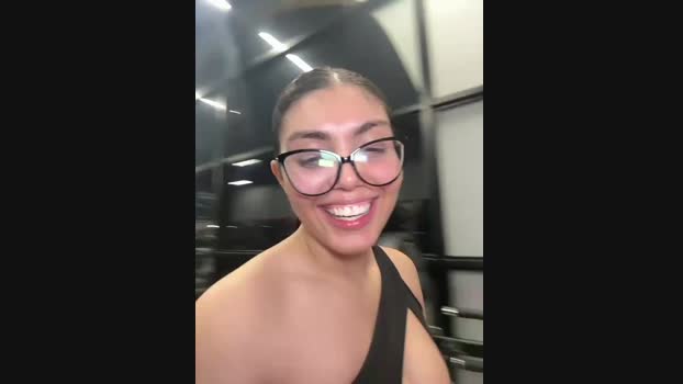 zui_lu StripChat Female 22-02-2025