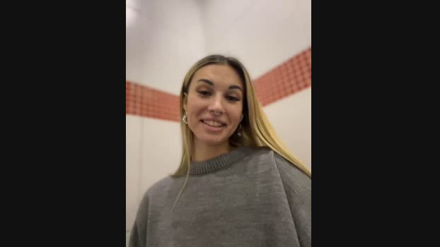 Charming_Ritta StripChat Female 24-02-2025