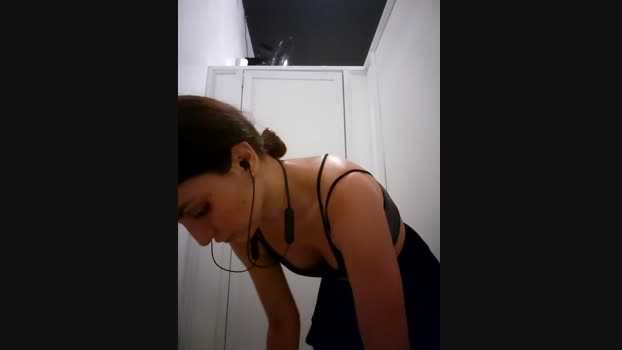 Izabella_Bella StripChat Female 25-02-2025