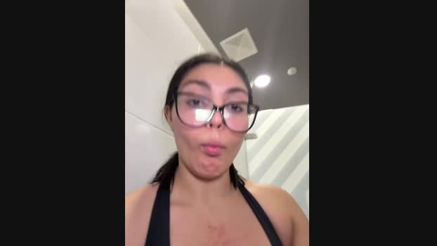 zui_lu StripChat Female 24-02-2025