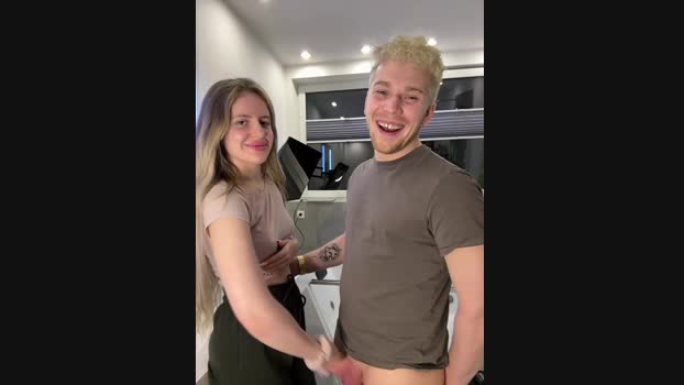 NickyGold_Official StripChat Female 25-02-2025