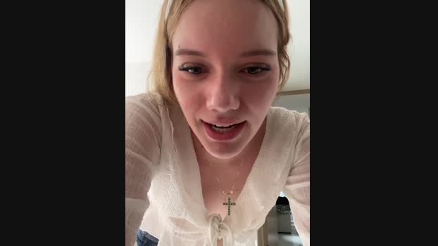 NicoleCut StripChat Female 25-02-2025