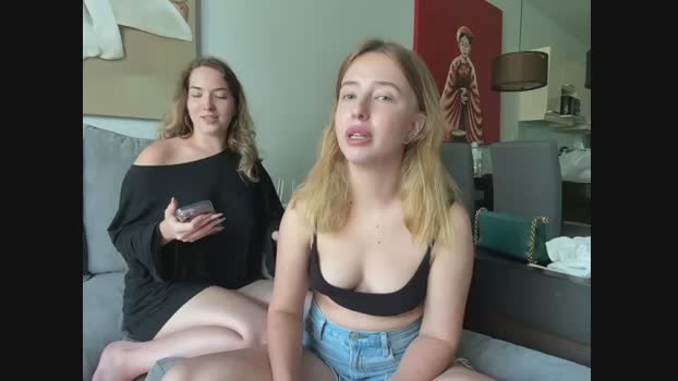 Nura_n_Sarah StripChat Female 25-02-2025