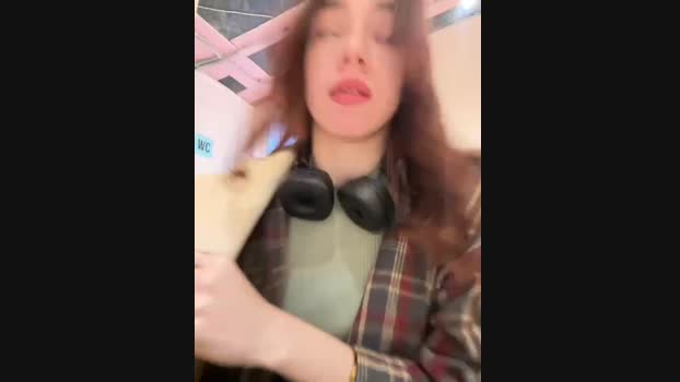 Lily__Belle StripChat Female 27-02-2025