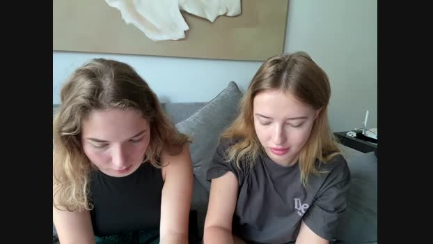 Nura_n_Sarah StripChat Female 26-02-2025