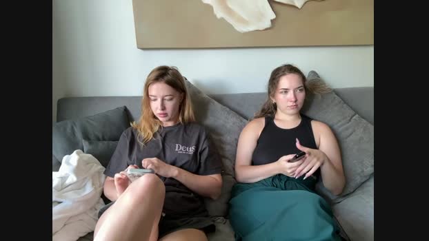 Nura_n_Sarah StripChat Female 26-02-2025