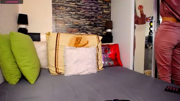 Ultrachick MyFreeCams Female 27-02-2025