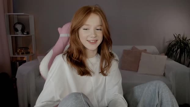 leahsthetics Chaturbate Female 26-02-2025