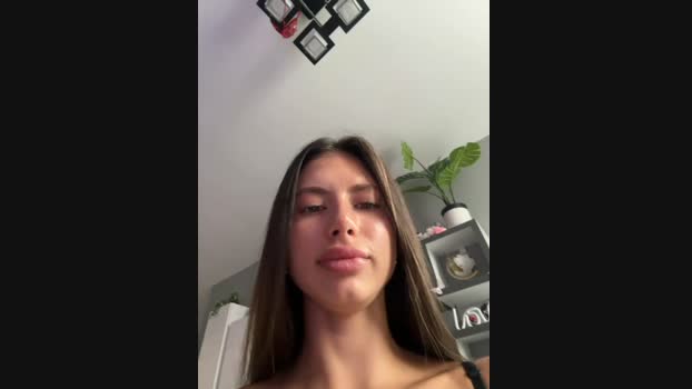 Ellzaa_ StripChat Female 28-02-2025