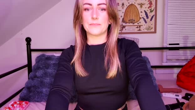 Manelyk222 MyFreeCams Female 27-02-2025