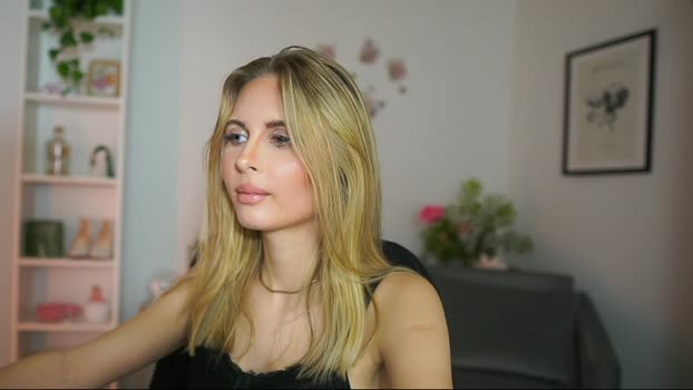 Petal___ MyFreeCams Female 27-02-2025