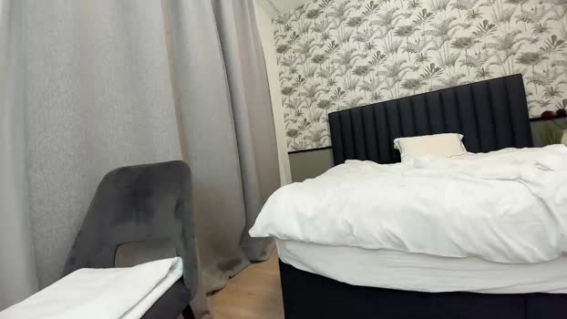 ehotlovea Chaturbate Female 27-02-2025