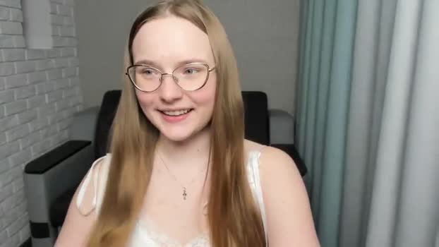 hairysafaeri MyFreeCams Female 27-02-2025