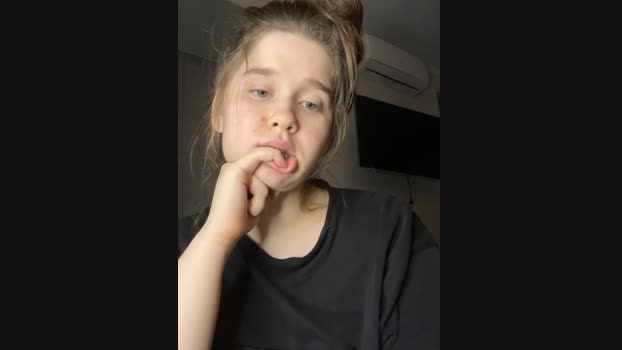 HornyGirlH StripChat Female 28-02-2025