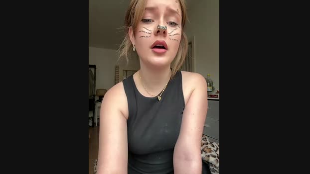 MaribelRiver StripChat Female 01-03-2025