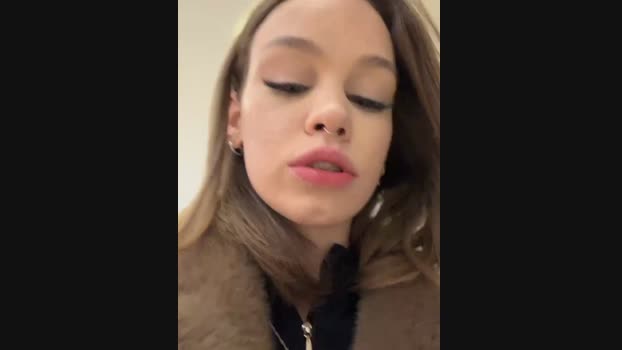 Street_young StripChat Female 28-02-2025