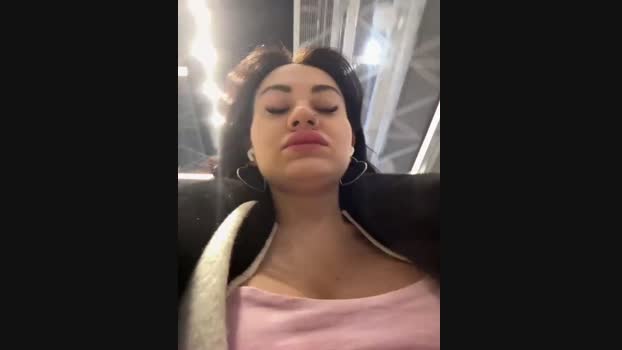 Wet__Bunny StripChat Female 01-03-2025