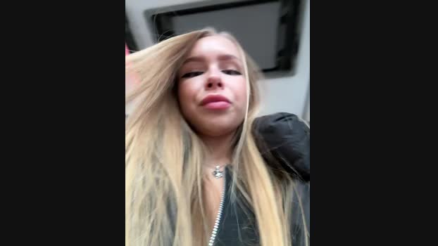 mur_girl StripChat Female 01-03-2025