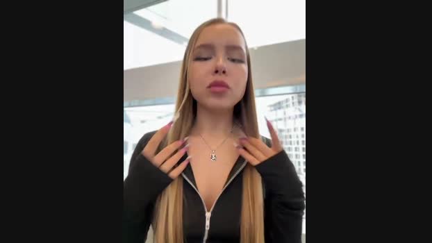 mur_girl StripChat Female 01-03-2025