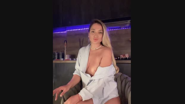 Ivy_Bae StripChat Female 01-03-2025