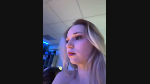 RollingGirls StripChat Female 01-03-2025