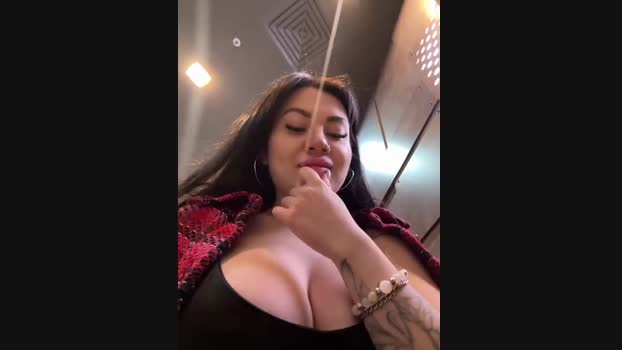 Wet__Bunny StripChat Female 01-03-2025