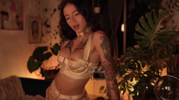 effylowell_ Chaturbate Female 01-03-2025