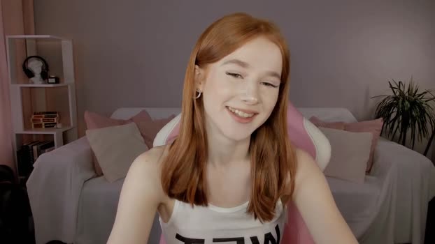 leahsthetics Chaturbate Female 01-03-2025