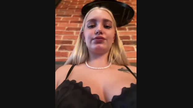 Milkyy_wway StripChat Female 03-03-2025