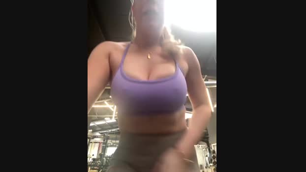 oliviafranciis StripChat Female 03-03-2025