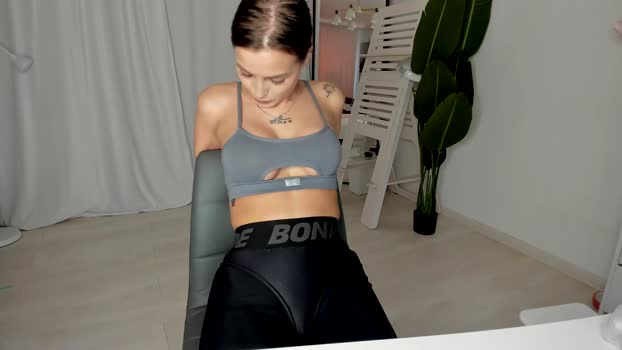 xxx_leila