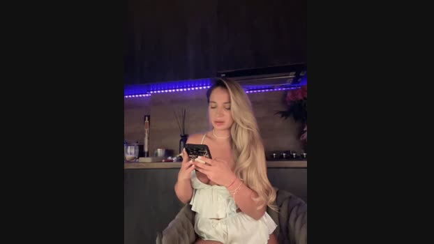 Ivy_Bae StripChat Female 04-03-2025